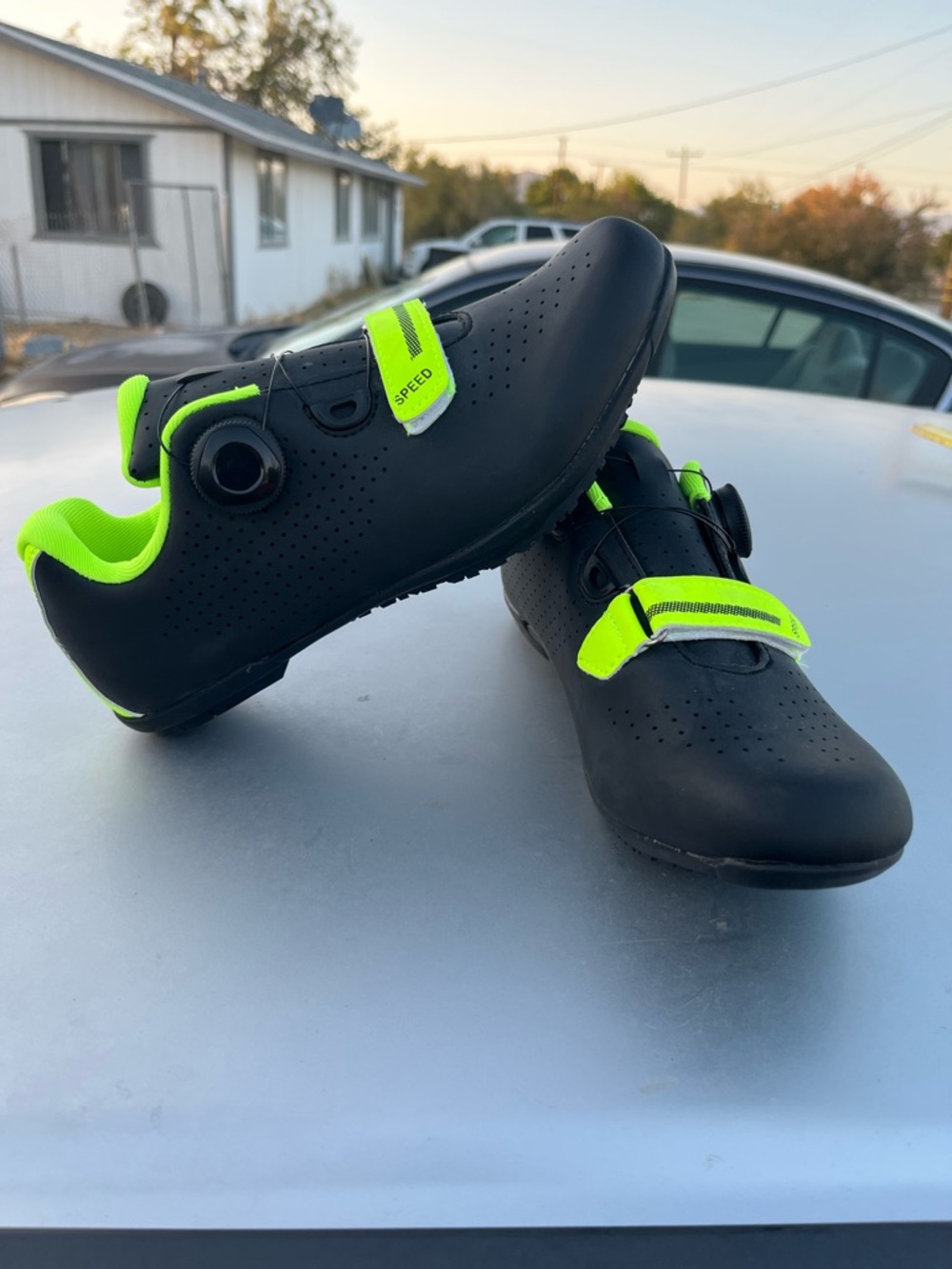 Youth Cycling Shoes - Black with Neon Yellow Accents
